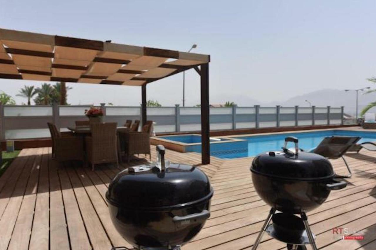 Villa With Heated Pool And Jacuzzi Sea View 300M Front Of The Beach Eilat Exterior photo